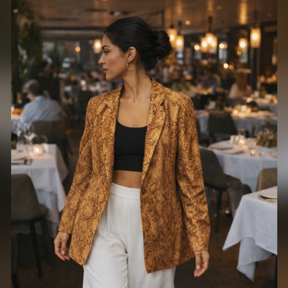 Faux Snakeskin VTG Designer Blazer Size M Lined Pockets Statement Shoulder Pads